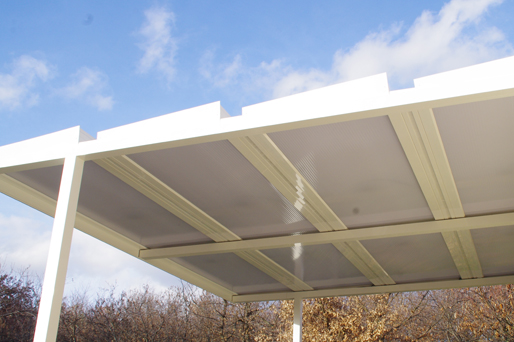 pergola avec sous face de finition